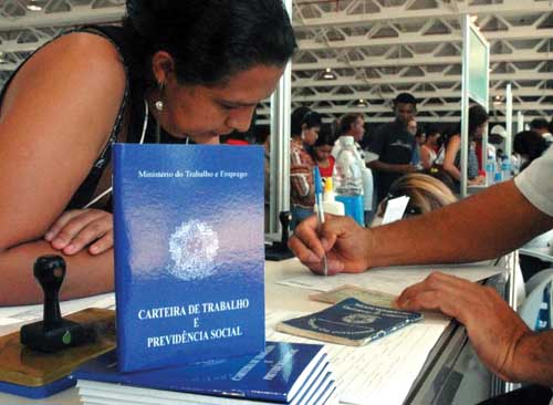Para Ipea, mercado de trabalho teve ótimo desempenho em 2012 Para Ipea, mercado de trabalho teve ótimo desempenho em 2012